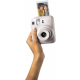 كاميرا Fujifilm instaX ميني 12 الفورية / كاميرا و طابعة / مع 10 حبات ورق / ابيض